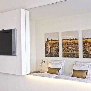 Deluxe Zimmer mit Kingsize-Bett